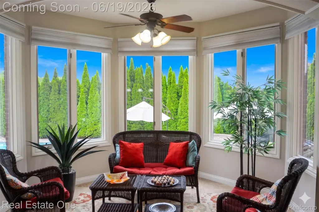 1576 Galena Rochester Hills City MI 48306