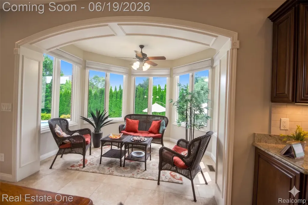 1576 Galena Rochester Hills City MI 48306