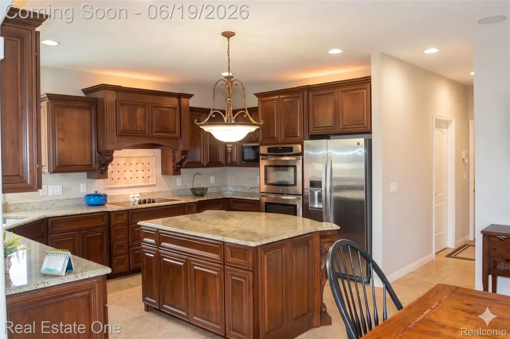 1576 Galena Rochester Hills City MI 48306