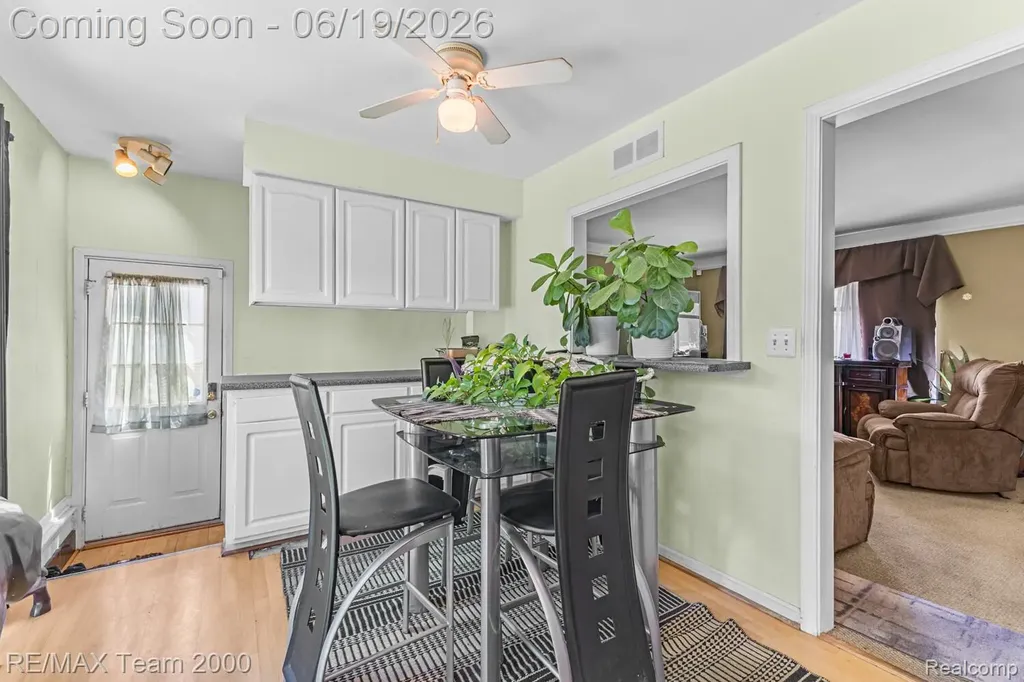 18533 Matthew Drive Clinton Charter Township MI 48035