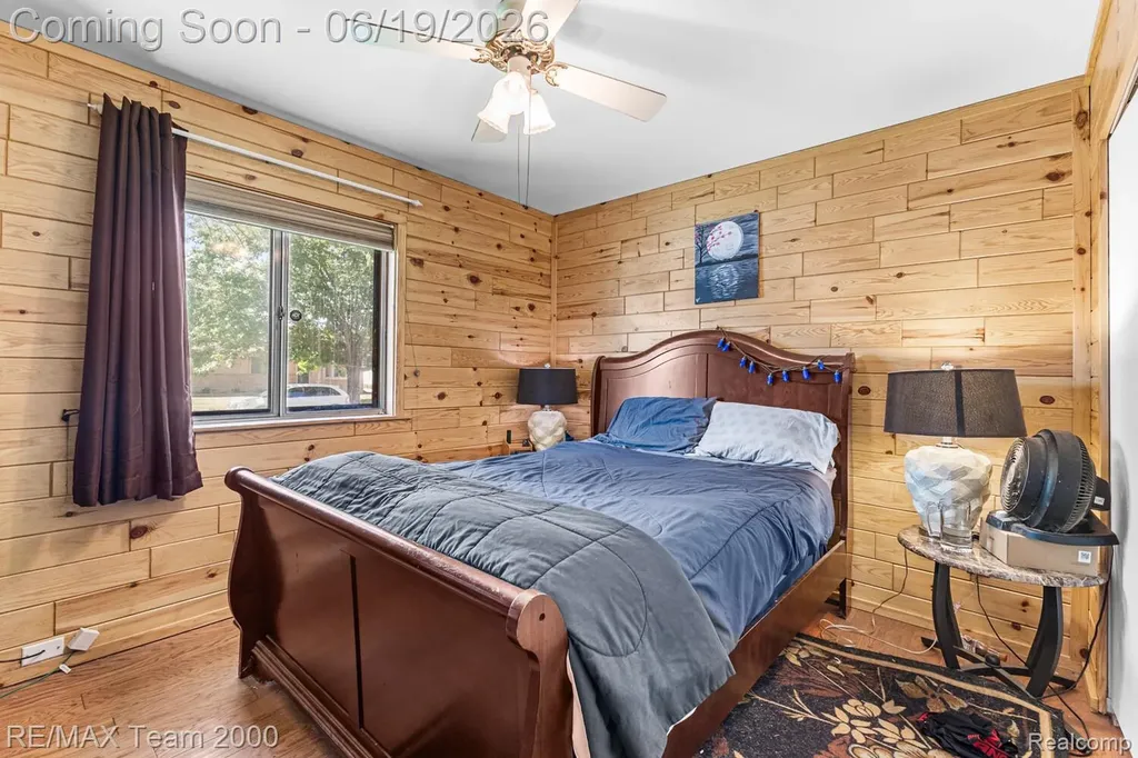 18533 Matthew Drive Clinton Charter Township MI 48035