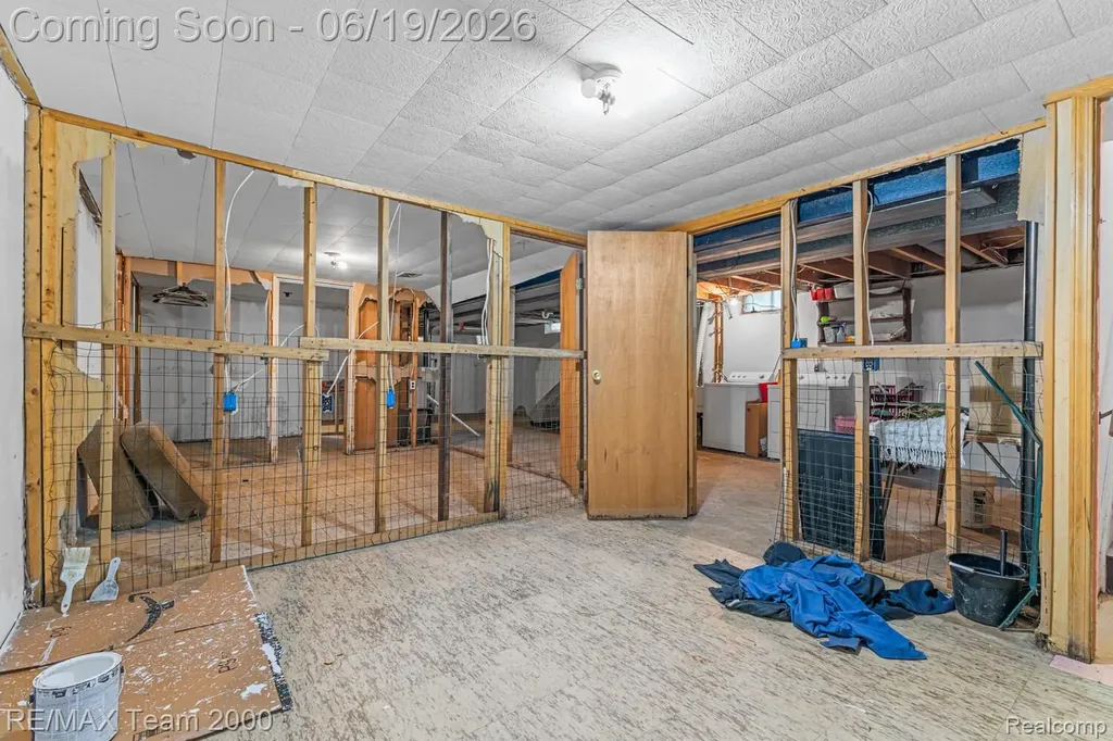 18533 Matthew Drive Clinton Charter Township MI 48035