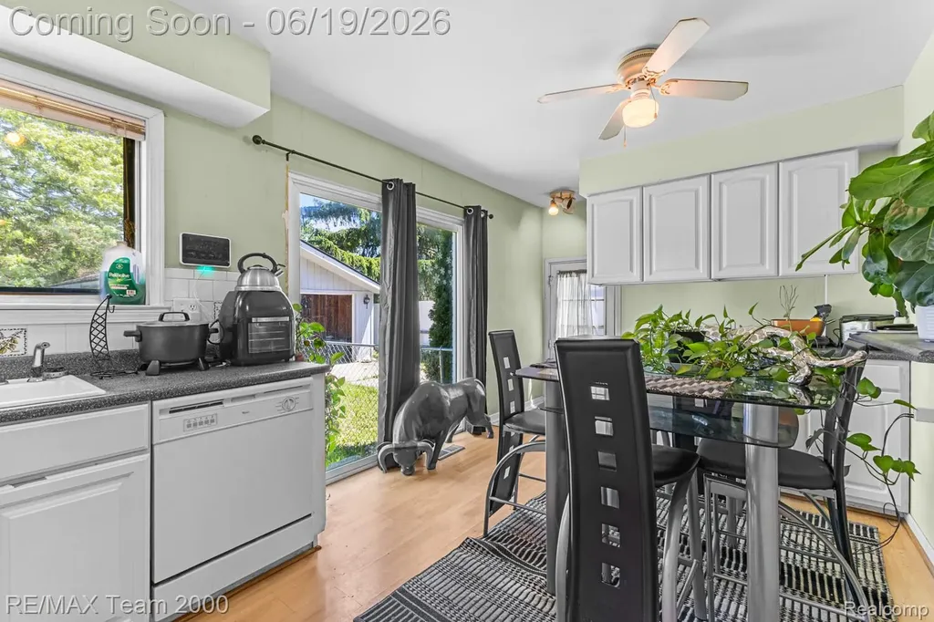 18533 Matthew Drive Clinton Charter Township MI 48035