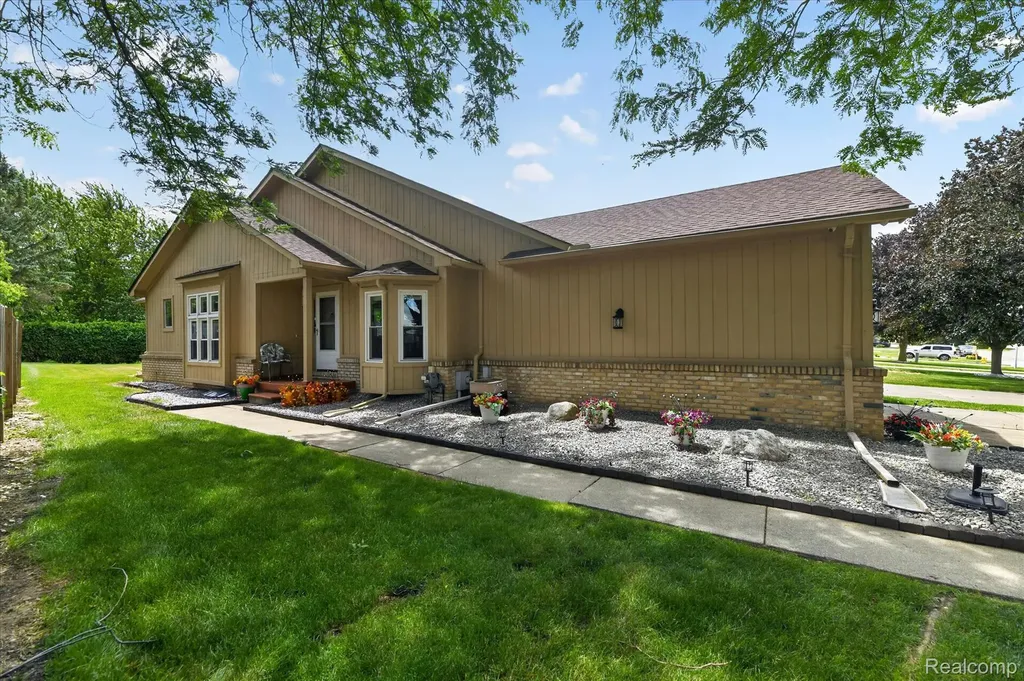 6407 Western Way Flint Charter Township MI 48532