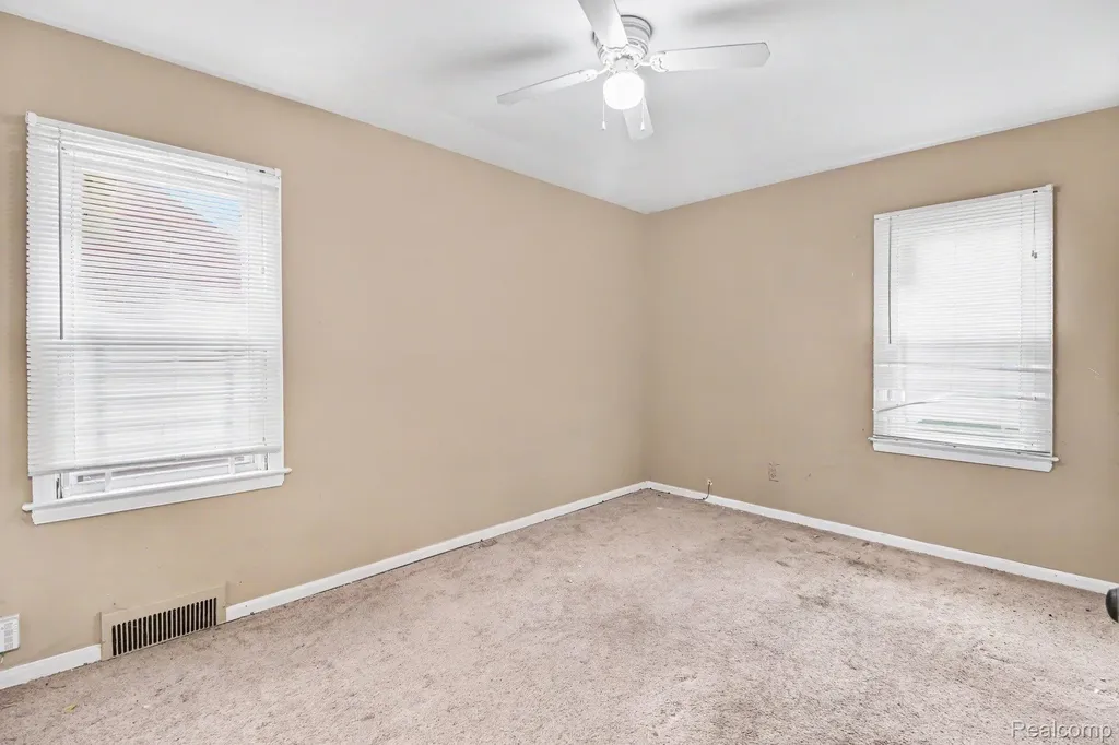 17333 Mansfield Street Detroit City MI 48235