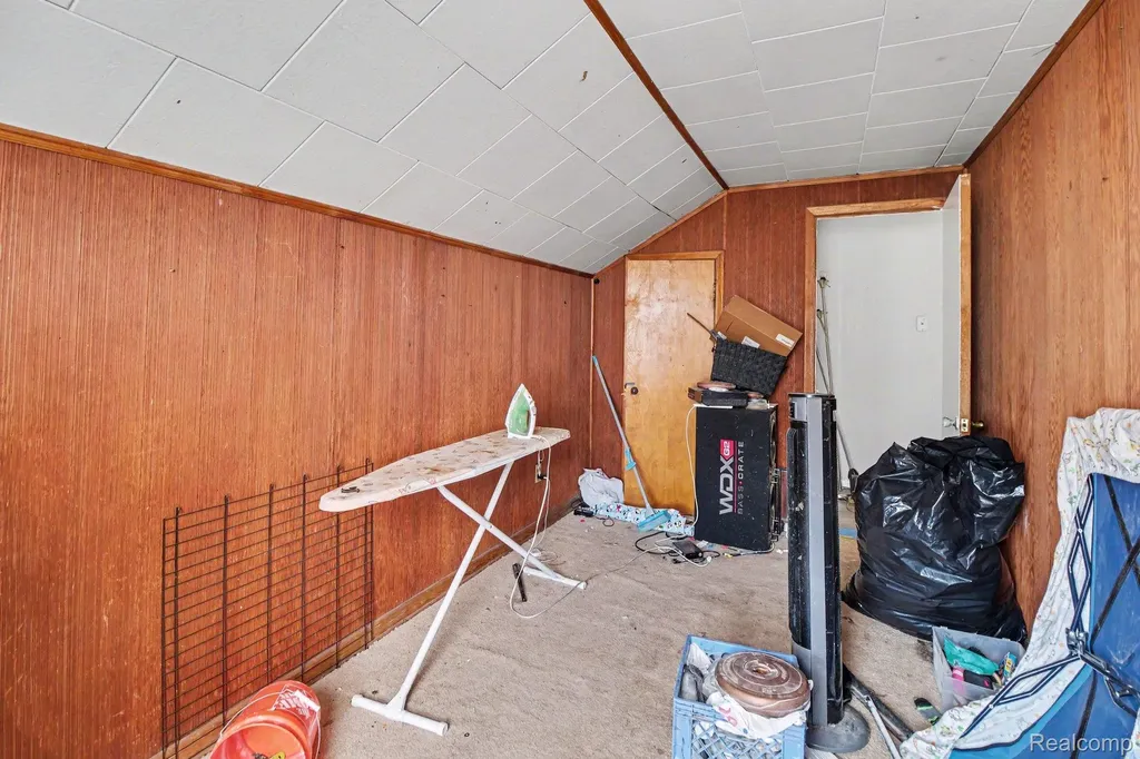 17333 Mansfield Street Detroit City MI 48235