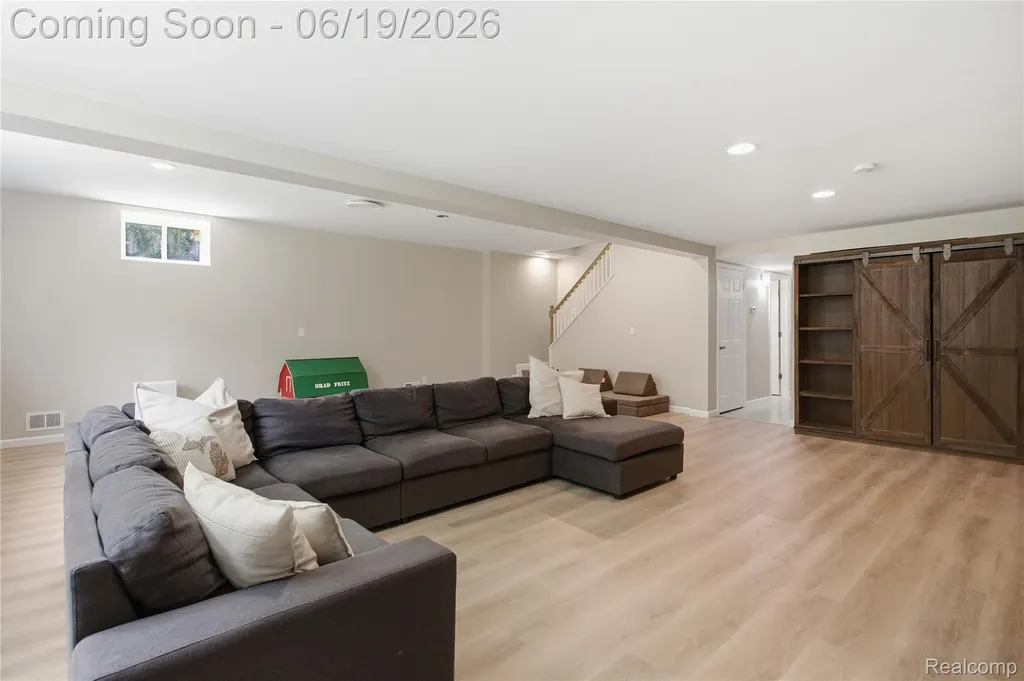 5739 Suntar Valley Drive Howell Township MI 48836