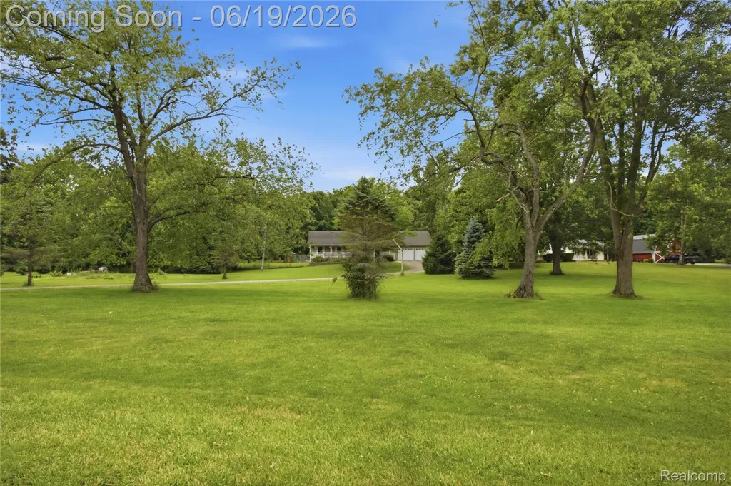 5739 Suntar Valley Drive Howell Township MI 48836