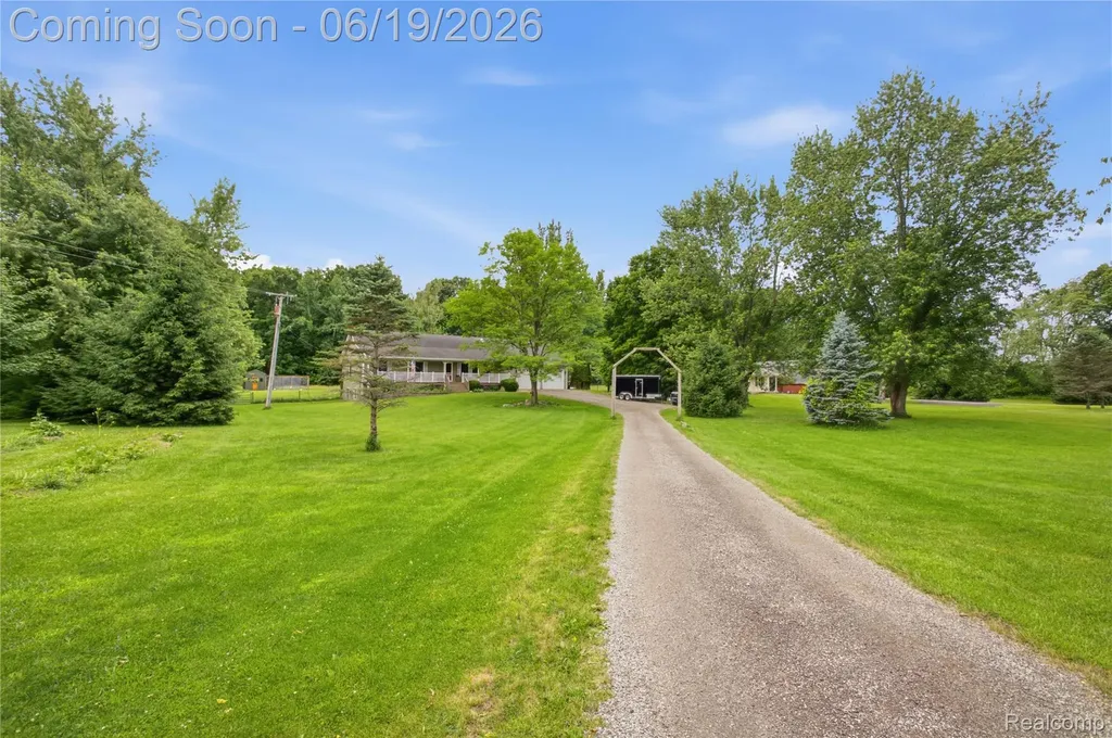 5739 Suntar Valley Drive Howell Township MI 48836