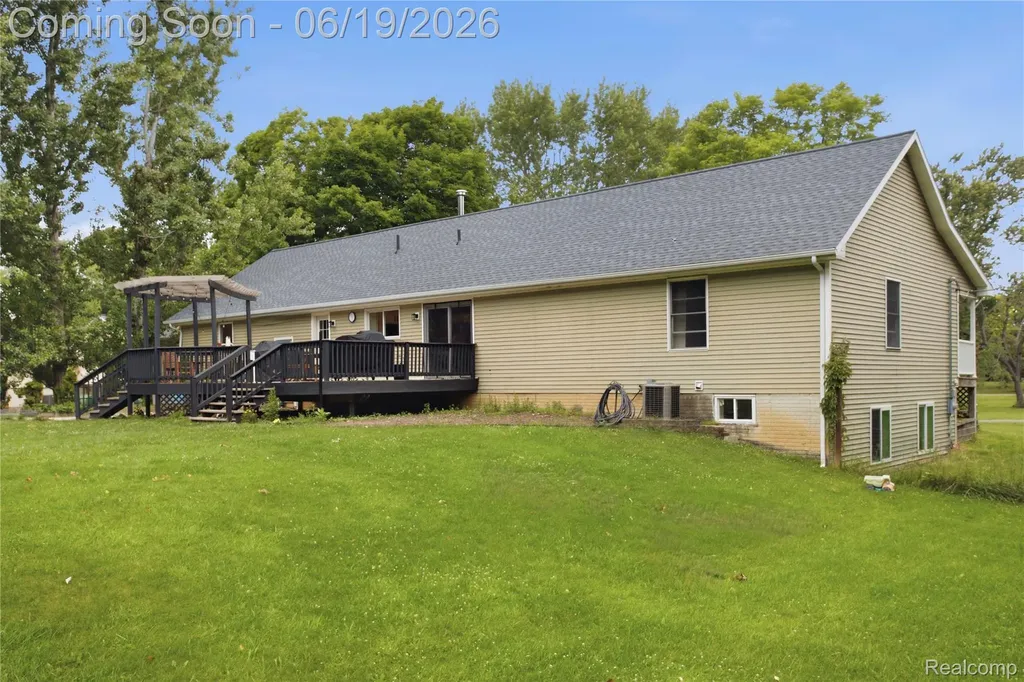 5739 Suntar Valley Drive Howell Township MI 48836