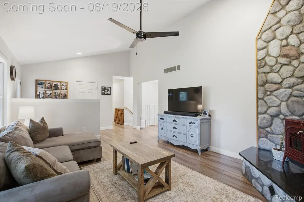 5739 Suntar Valley Drive Howell Township MI 48836