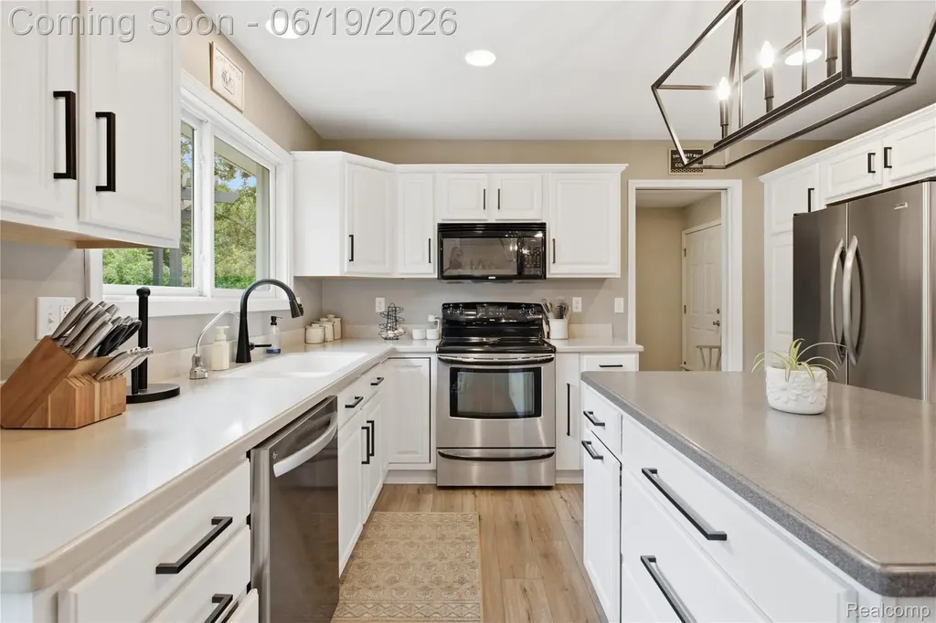 5739 Suntar Valley Drive Howell Township MI 48836