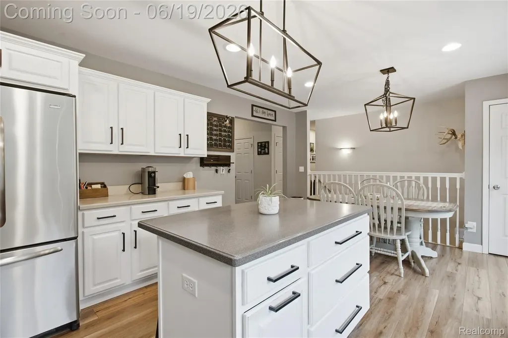 5739 Suntar Valley Drive Howell Township MI 48836