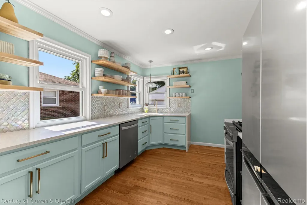 29655 Westfield Street Livonia City MI 48150