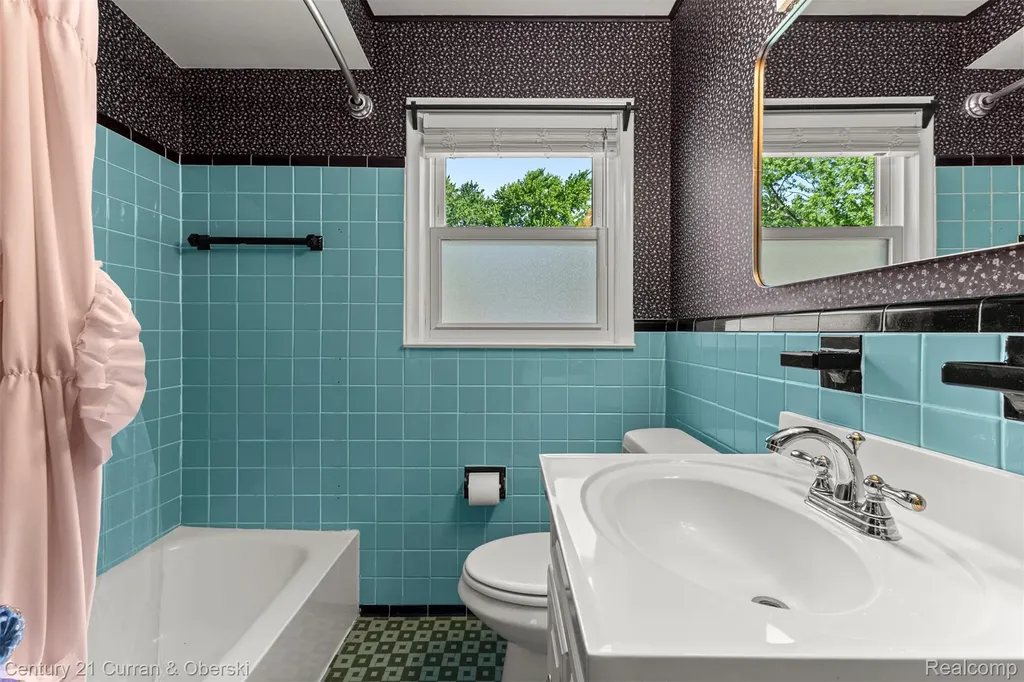 29655 Westfield Street Livonia City MI 48150
