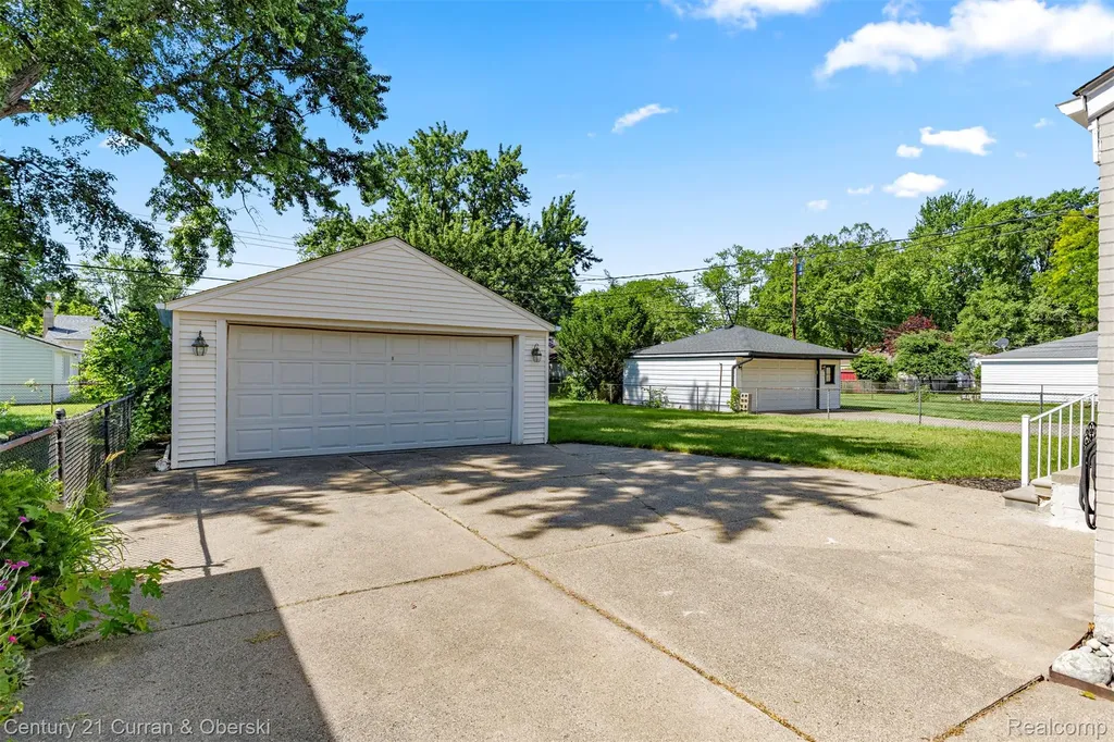 29655 Westfield Street Livonia City MI 48150