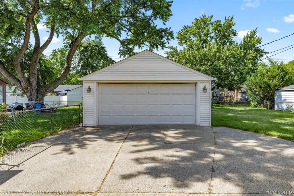 29655 Westfield Street Livonia City MI 48150