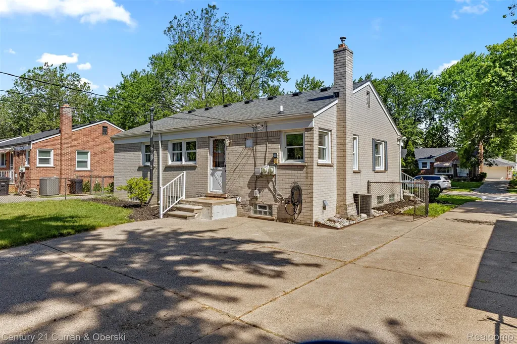 29655 Westfield Street Livonia City MI 48150