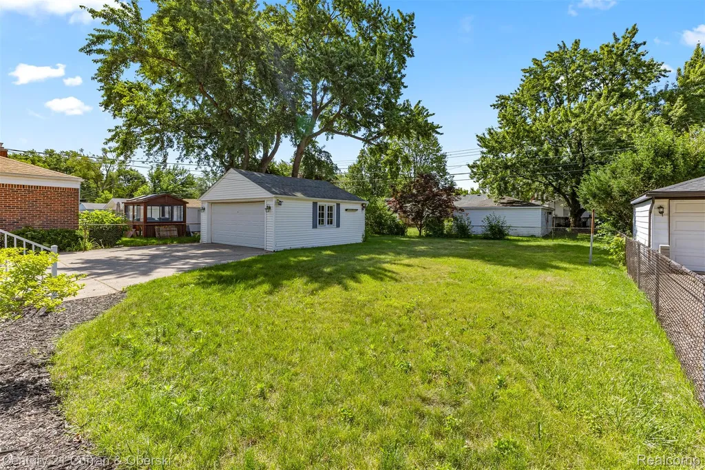 29655 Westfield Street Livonia City MI 48150