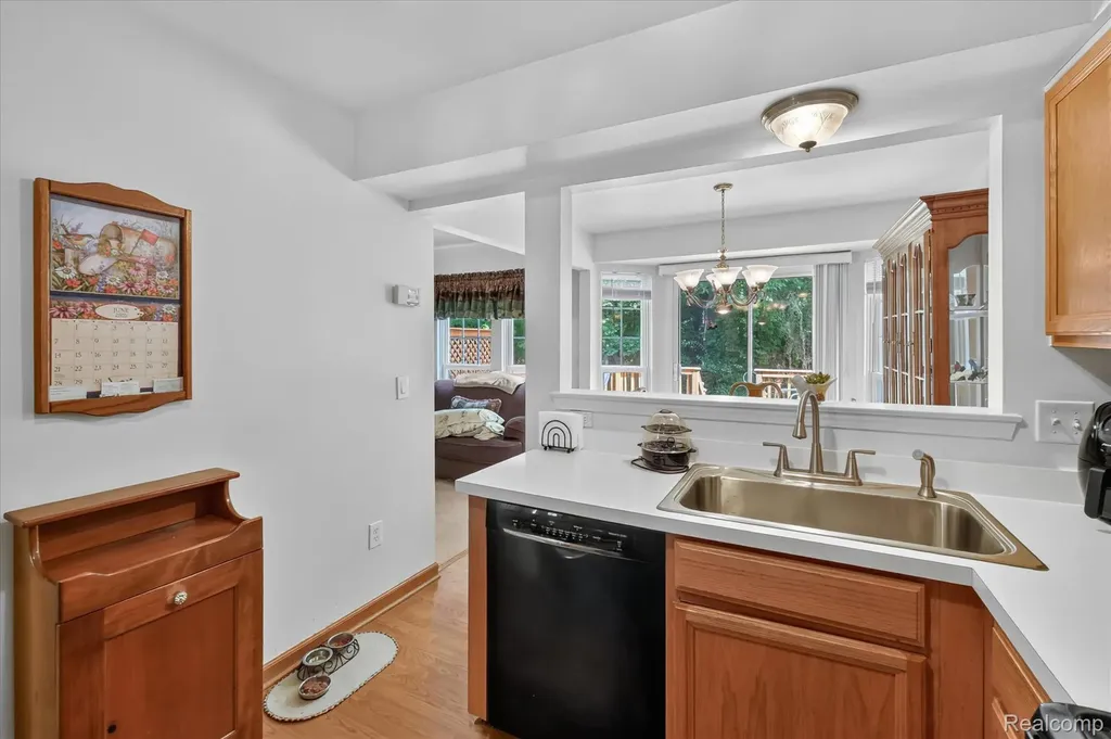 7866 Rivergate Drive Westland City MI 48185