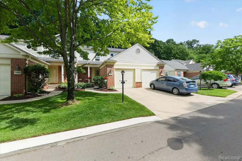 7866 Rivergate Drive Westland City MI 48185