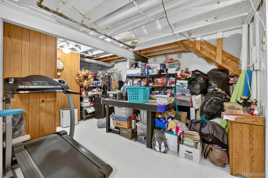 7866 Rivergate Drive Westland City MI 48185