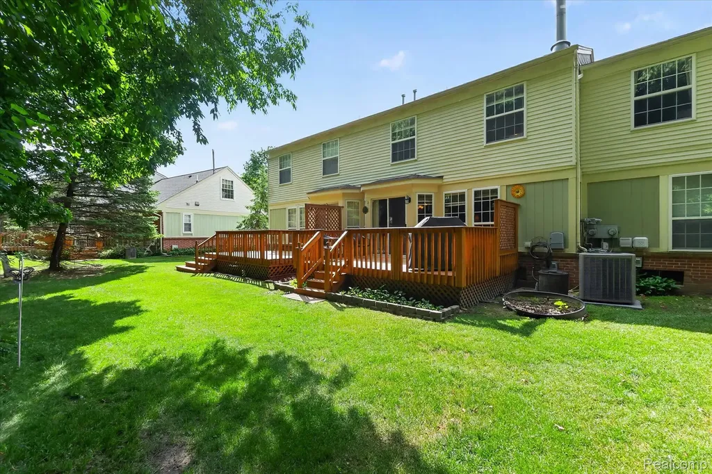 7866 Rivergate Drive Westland City MI 48185