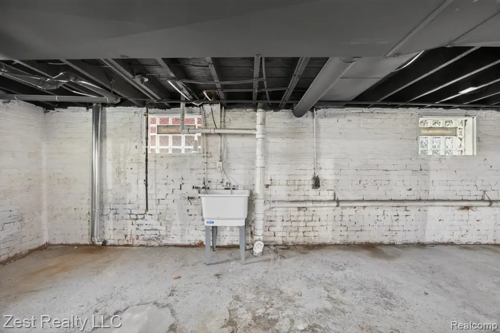 2525 Bewick Street Detroit City MI 48214