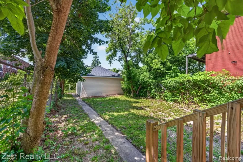2525 Bewick Street Detroit City MI 48214