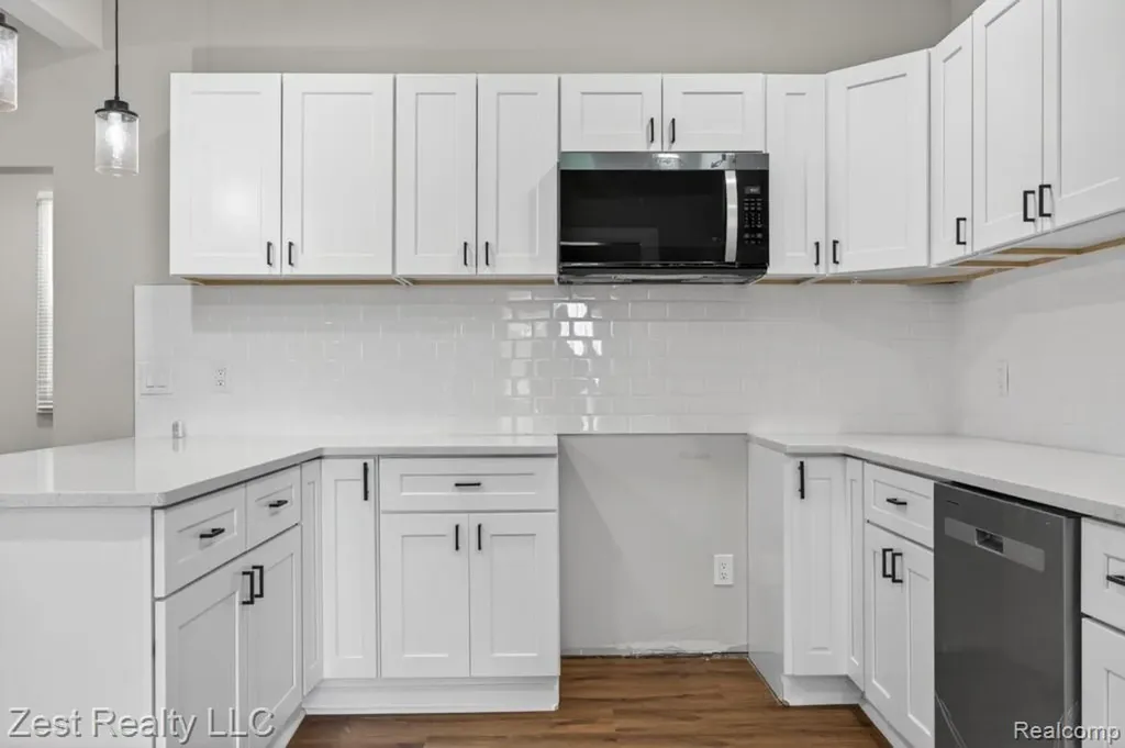2525 Bewick Street Detroit City MI 48214
