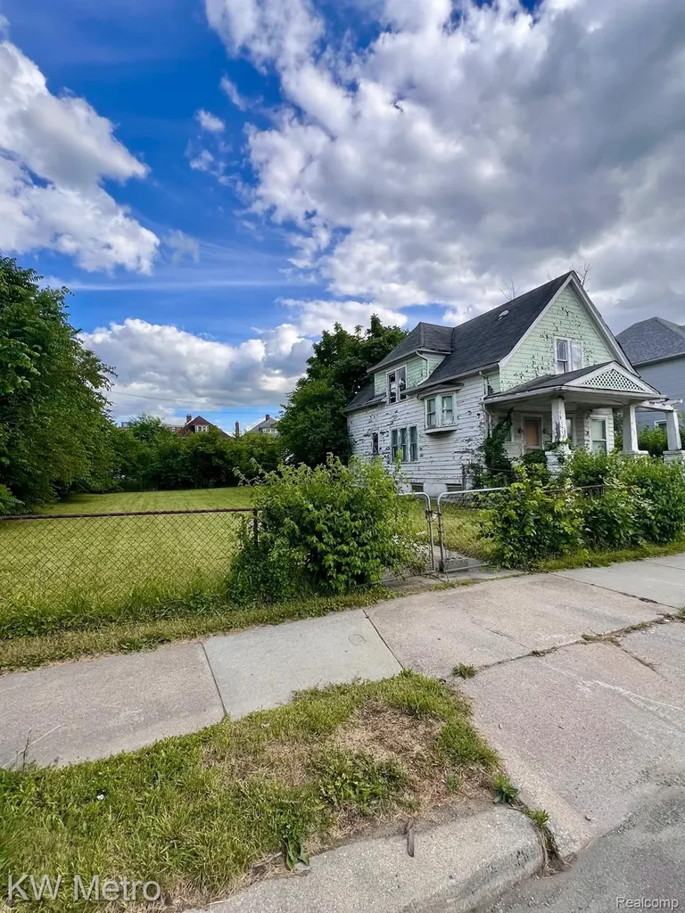 1223 W Euclid Street Detroit City MI 48202