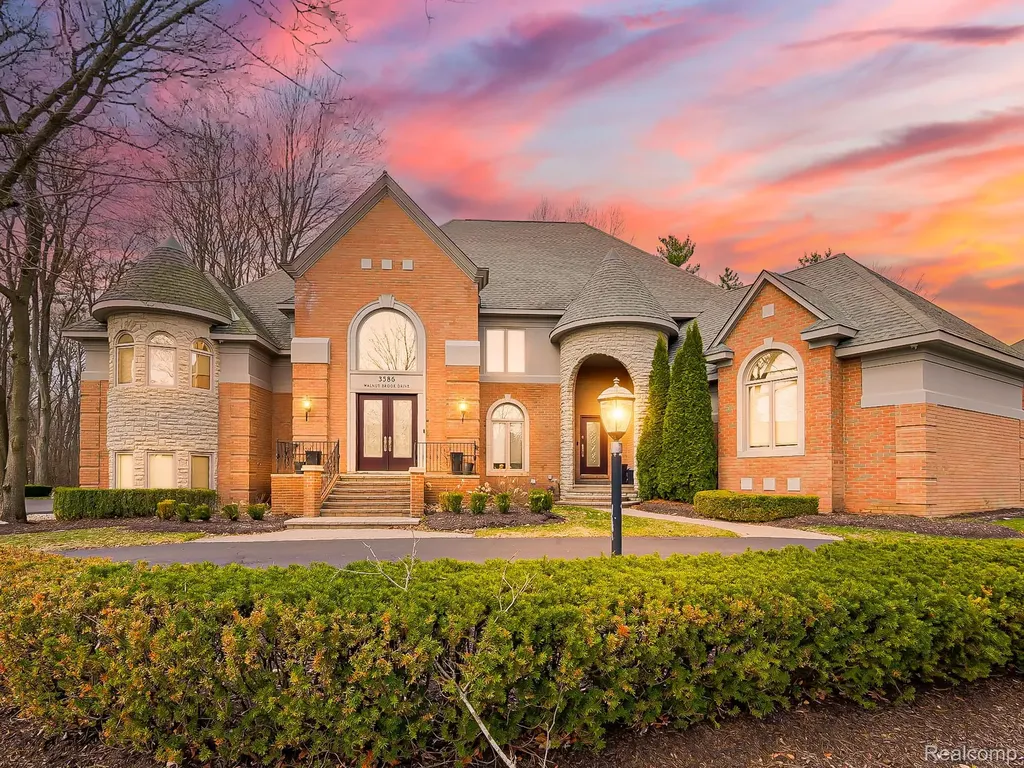 3586 Walnut Brook Drive Rochester Hills City MI 48309