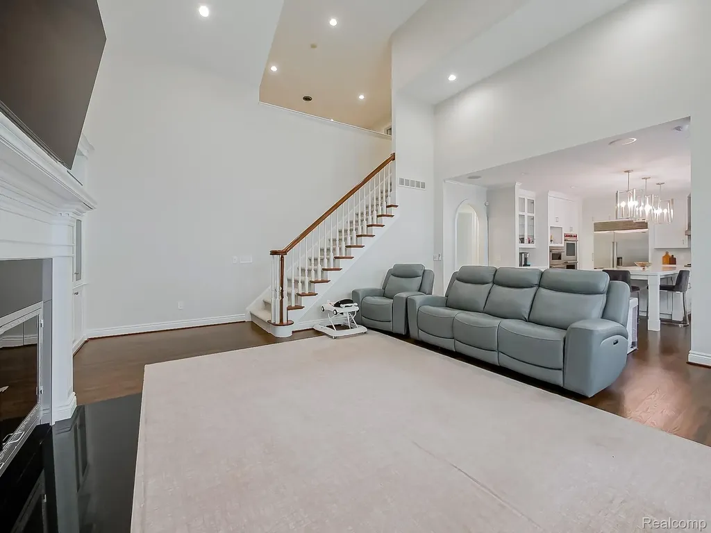 3586 Walnut Brook Drive Rochester Hills City MI 48309