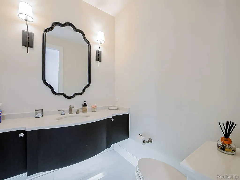 3586 Walnut Brook Drive Rochester Hills City MI 48309