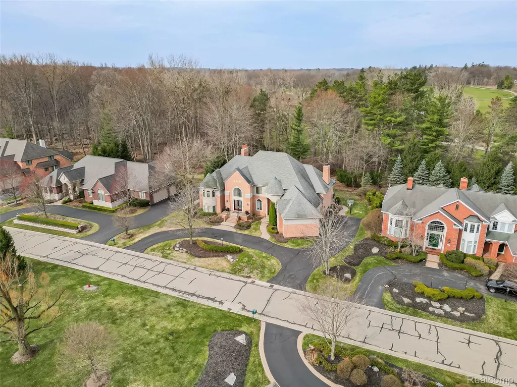3586 Walnut Brook Drive Rochester Hills City MI 48309