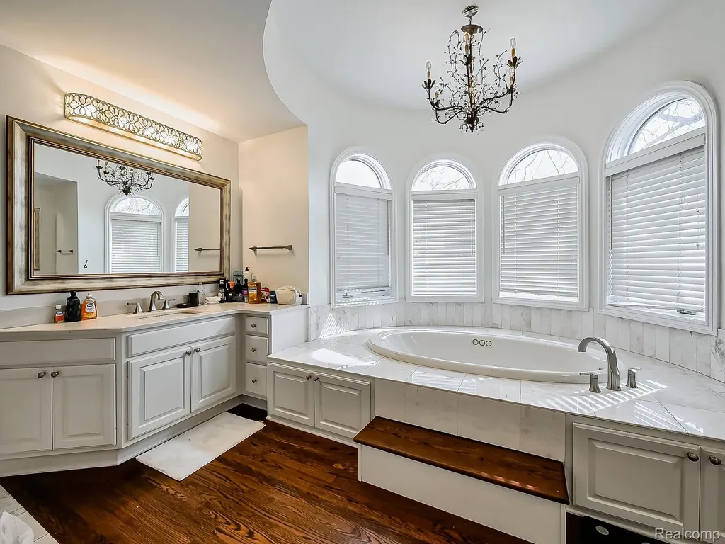 3586 Walnut Brook Drive Rochester Hills City MI 48309