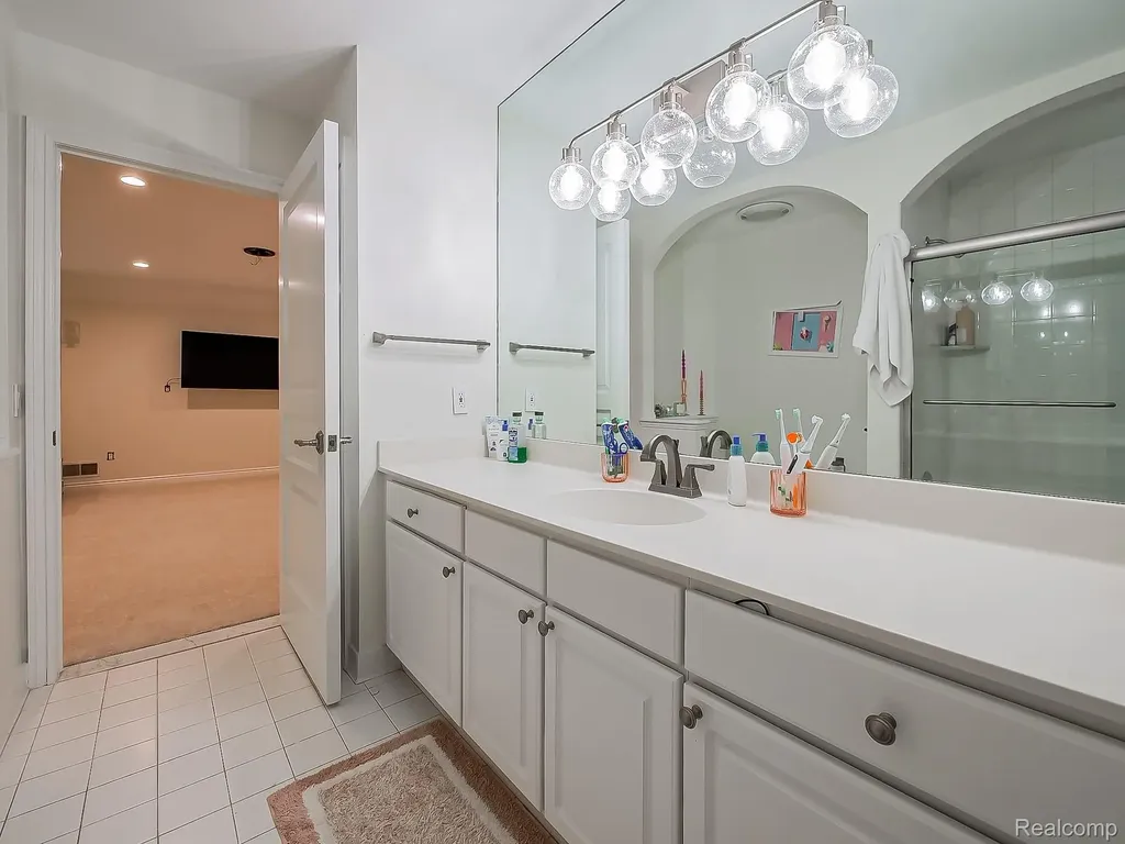 3586 Walnut Brook Drive Rochester Hills City MI 48309