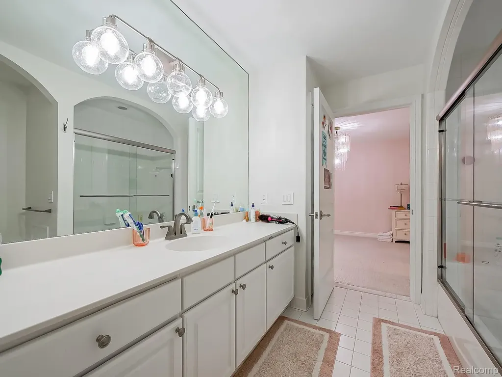 3586 Walnut Brook Drive Rochester Hills City MI 48309