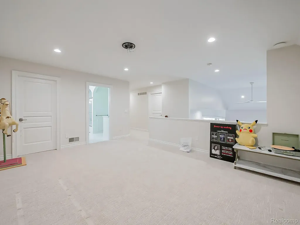3586 Walnut Brook Drive Rochester Hills City MI 48309