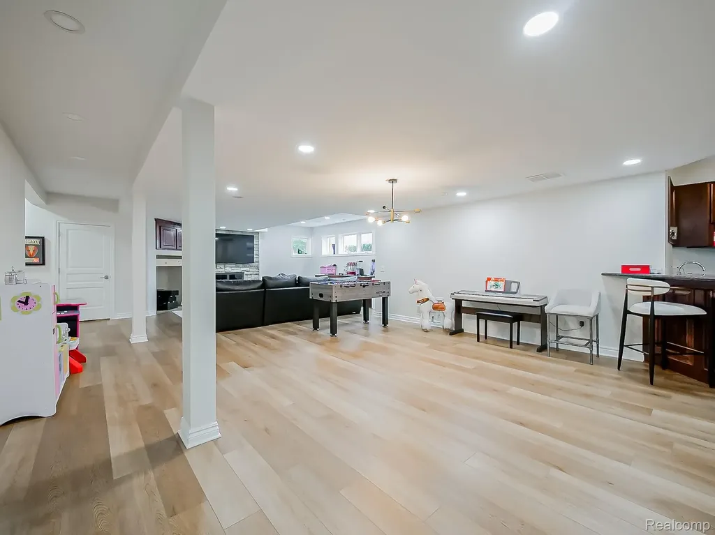 3586 Walnut Brook Drive Rochester Hills City MI 48309
