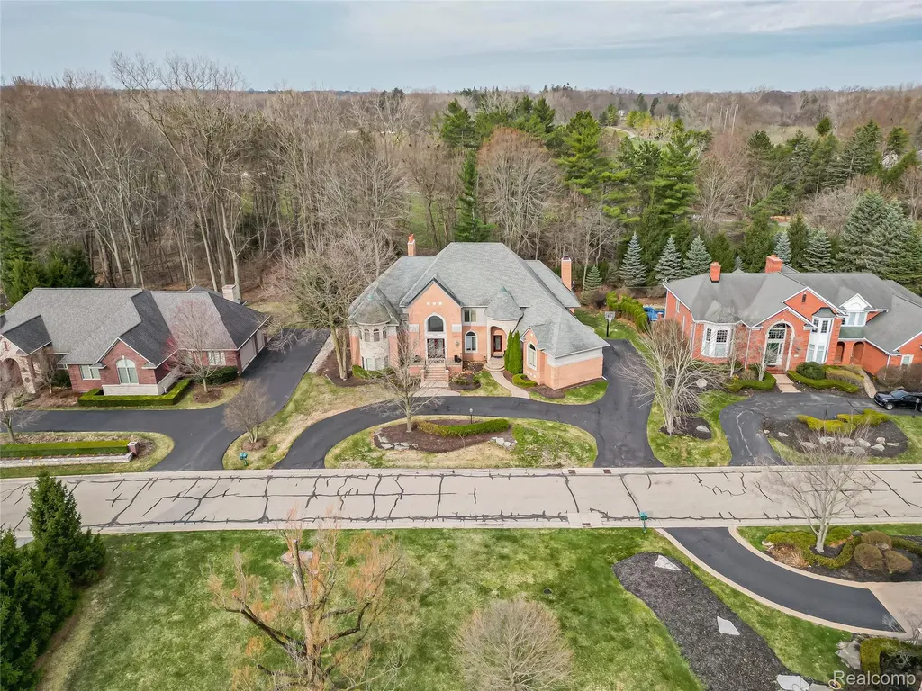 3586 Walnut Brook Drive Rochester Hills City MI 48309