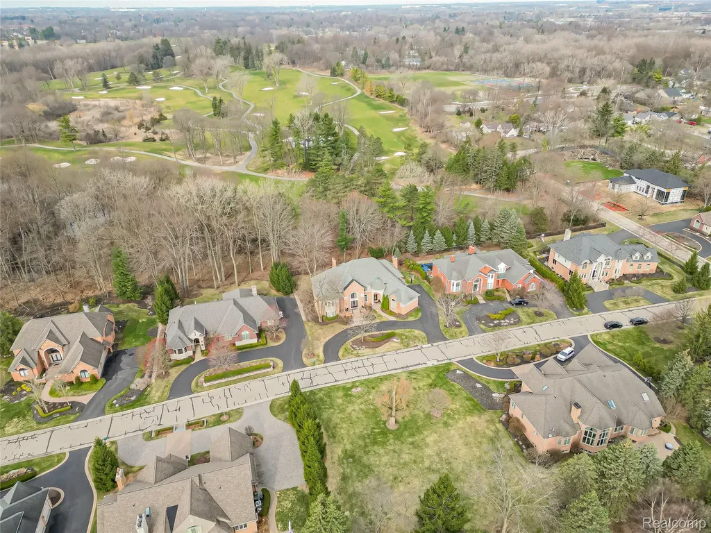 3586 Walnut Brook Drive Rochester Hills City MI 48309