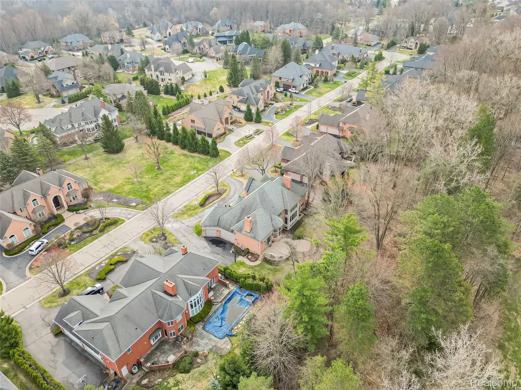 3586 Walnut Brook Drive Rochester Hills City MI 48309
