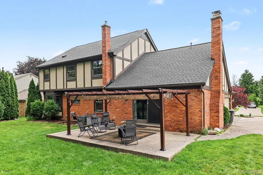 20145 Woodbend Drive Northville Township MI 48167