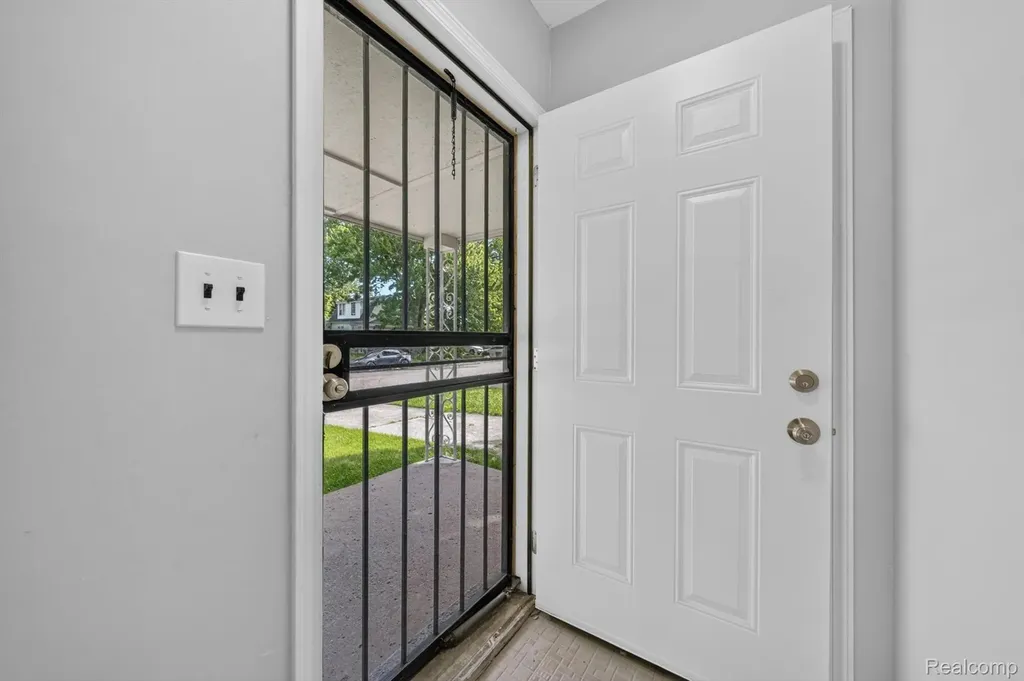 15024 Coram Street Detroit City MI 48205