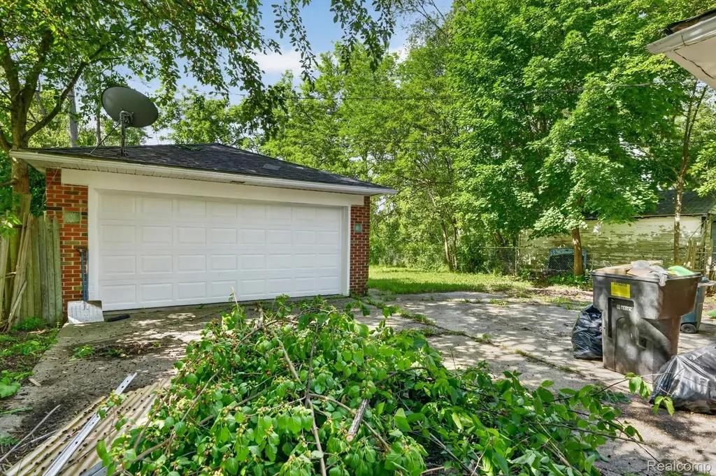 15024 Coram Street Detroit City MI 48205