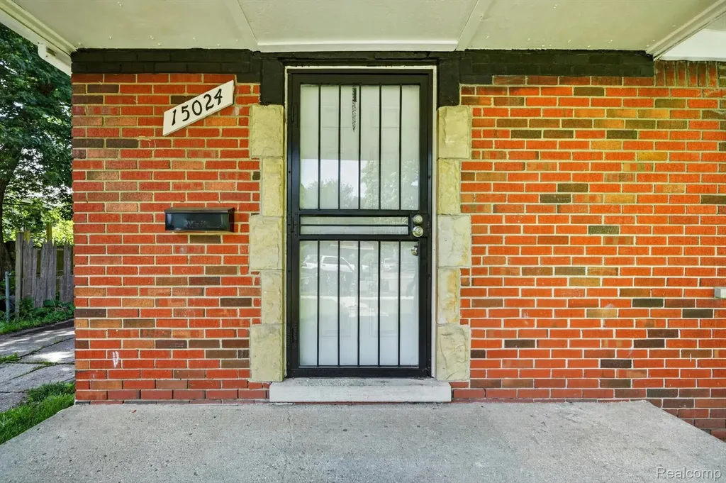 15024 Coram Street Detroit City MI 48205