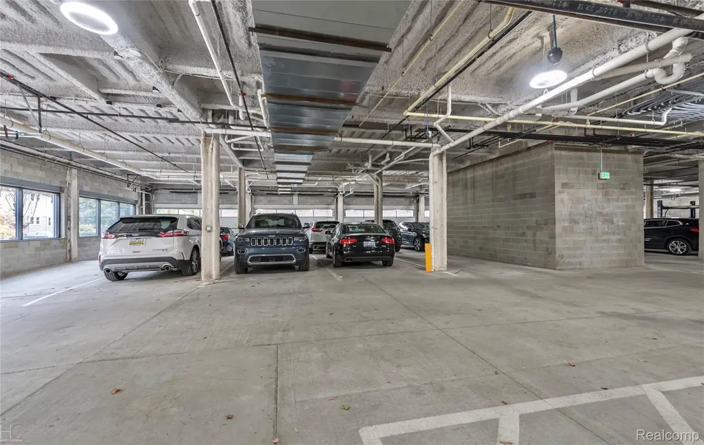 750 Forest Avenue Birmingham City MI 48009