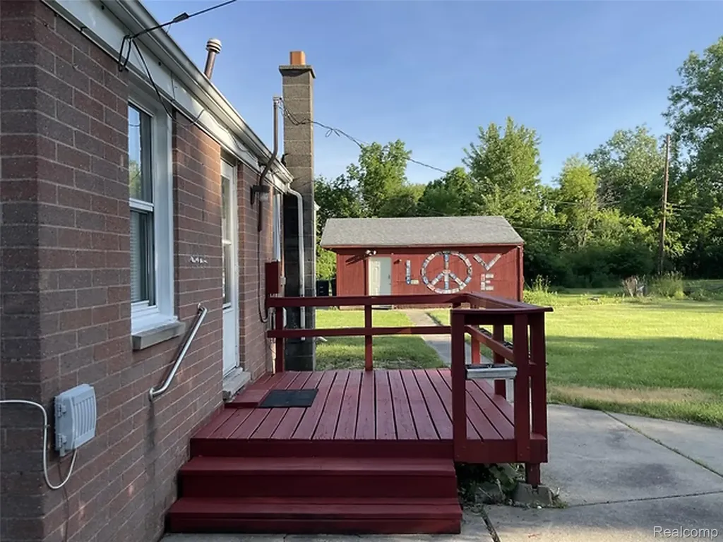 14180 Huron Street Taylor City MI 48180