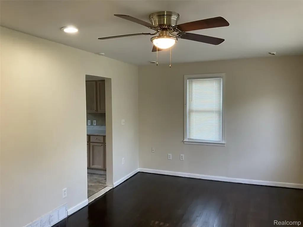 14180 Huron Street Taylor City MI 48180